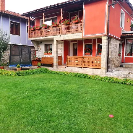 ゲストハウス радкината къща 3*