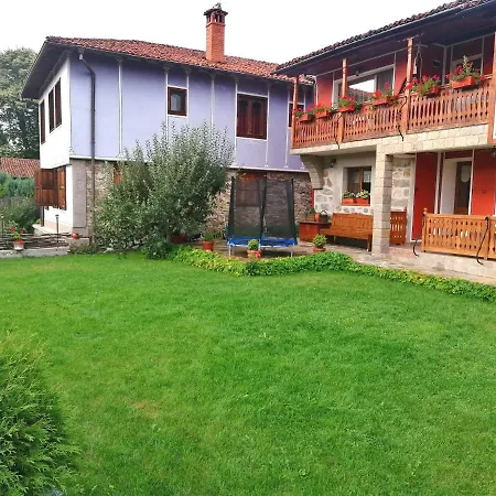 радкината къща ゲストハウス 3*