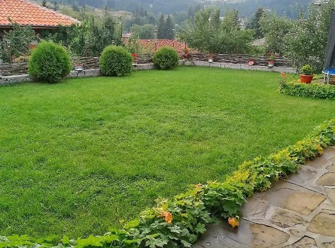 בית הארחה радкината къща 3*