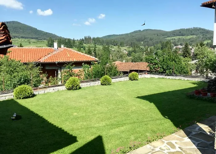 радкината къща בית הארחה